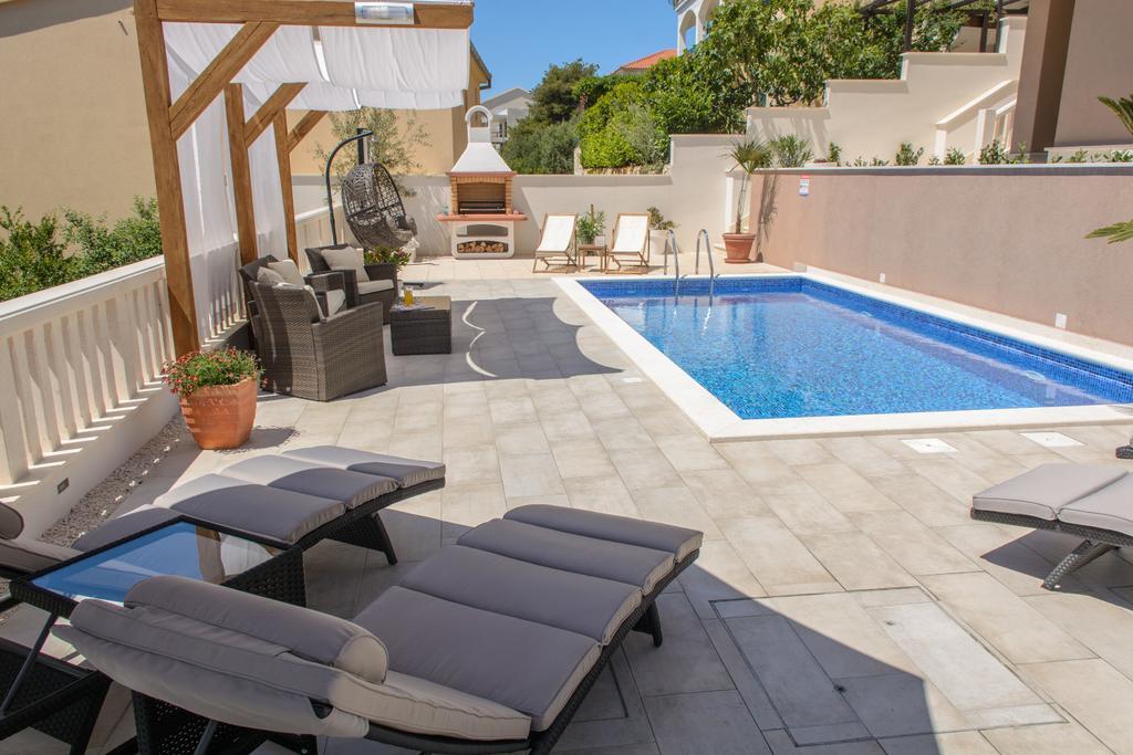 Apartments Villa Atlantis Trogir Exterior foto