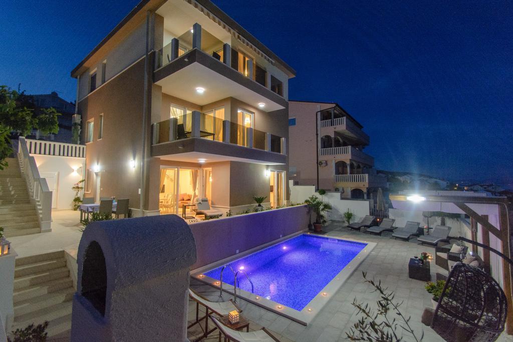 Apartments Villa Atlantis Trogir Exterior foto